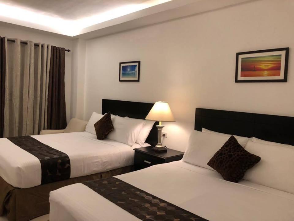 Chateau De Boracay Balabag  Exterior photo