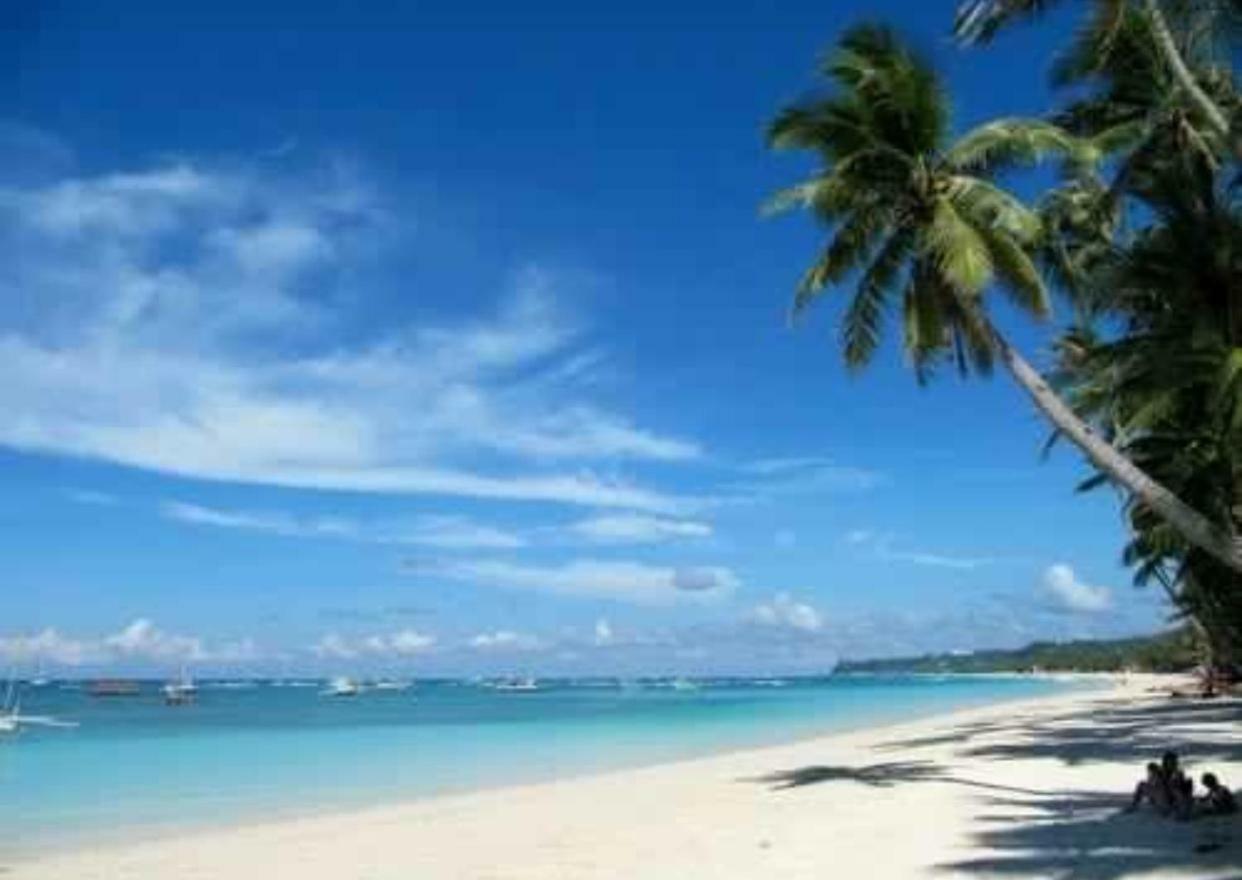 Chateau De Boracay Balabag  Exterior photo
