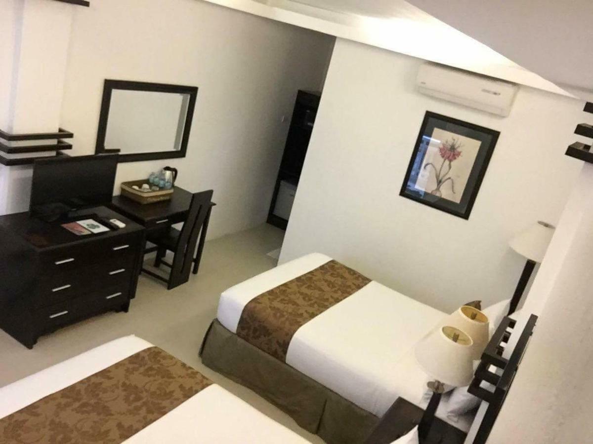 Chateau De Boracay Balabag  Exterior photo